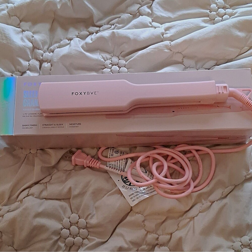 FOXYBae Sleek & Slay Ceramic Grande Flat Iron 1.75in 450°F Pink